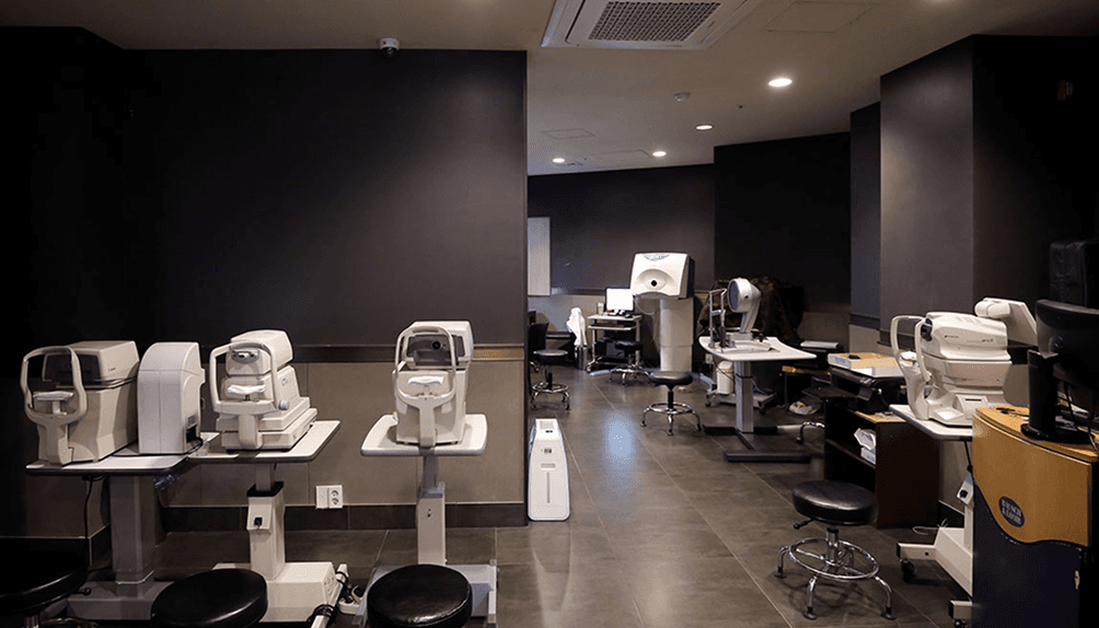 6F Vision correction examination room